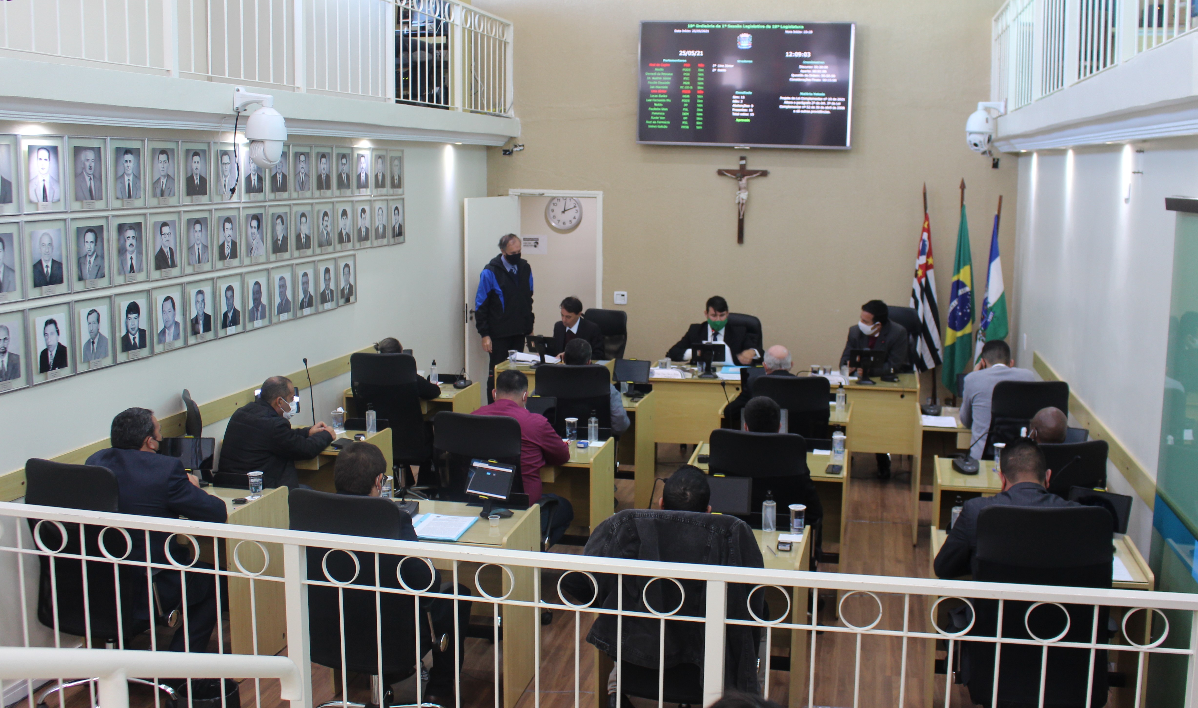 Aprovada Emenda de Lei que pode dá aos vereadores direito de destinar recursos do orçamento a obras, serviços e instituições