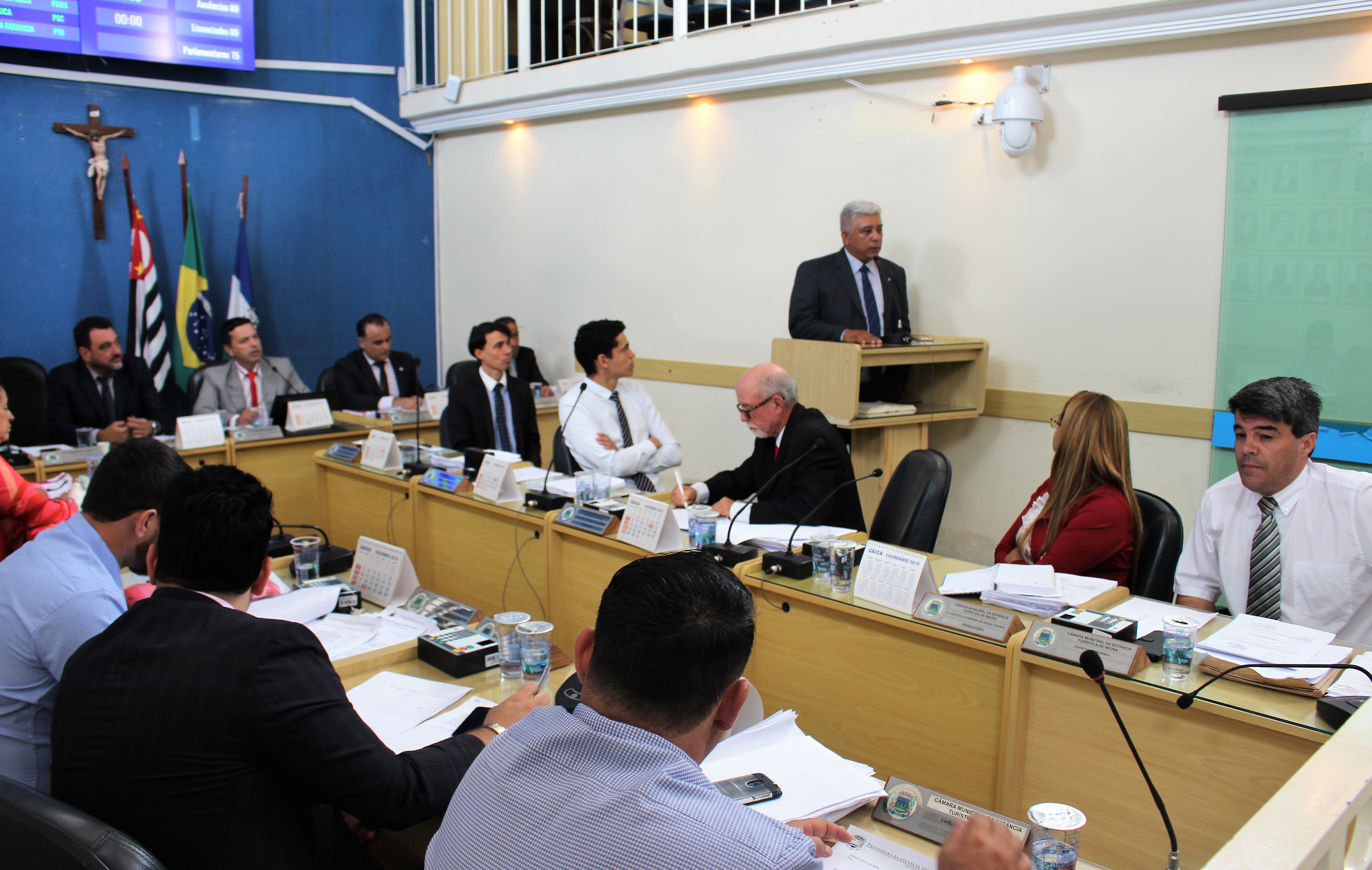 Deputado estadual morador de Ibiúna participa de sessão na Câmara a convite dos vereadores