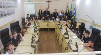 Estudantes do Anglo visitam Câmara de Ibiúna