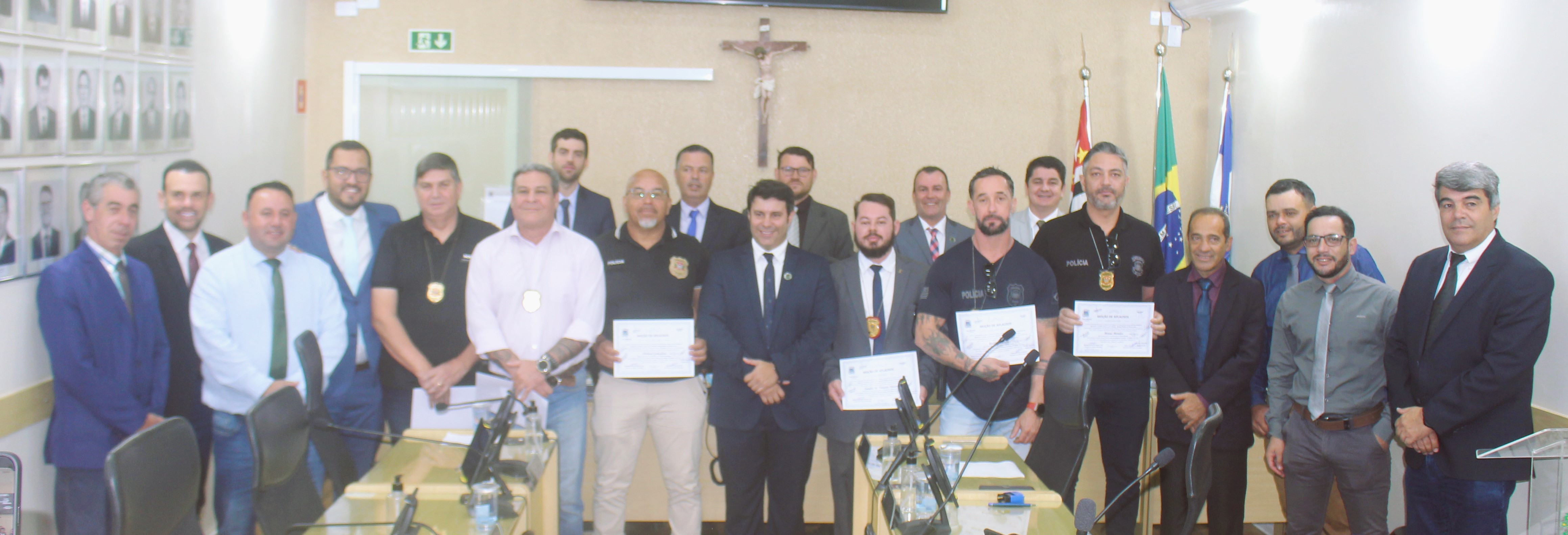 Policiais Civis recebem homenagem na Câmara Municipal de Ibiúna