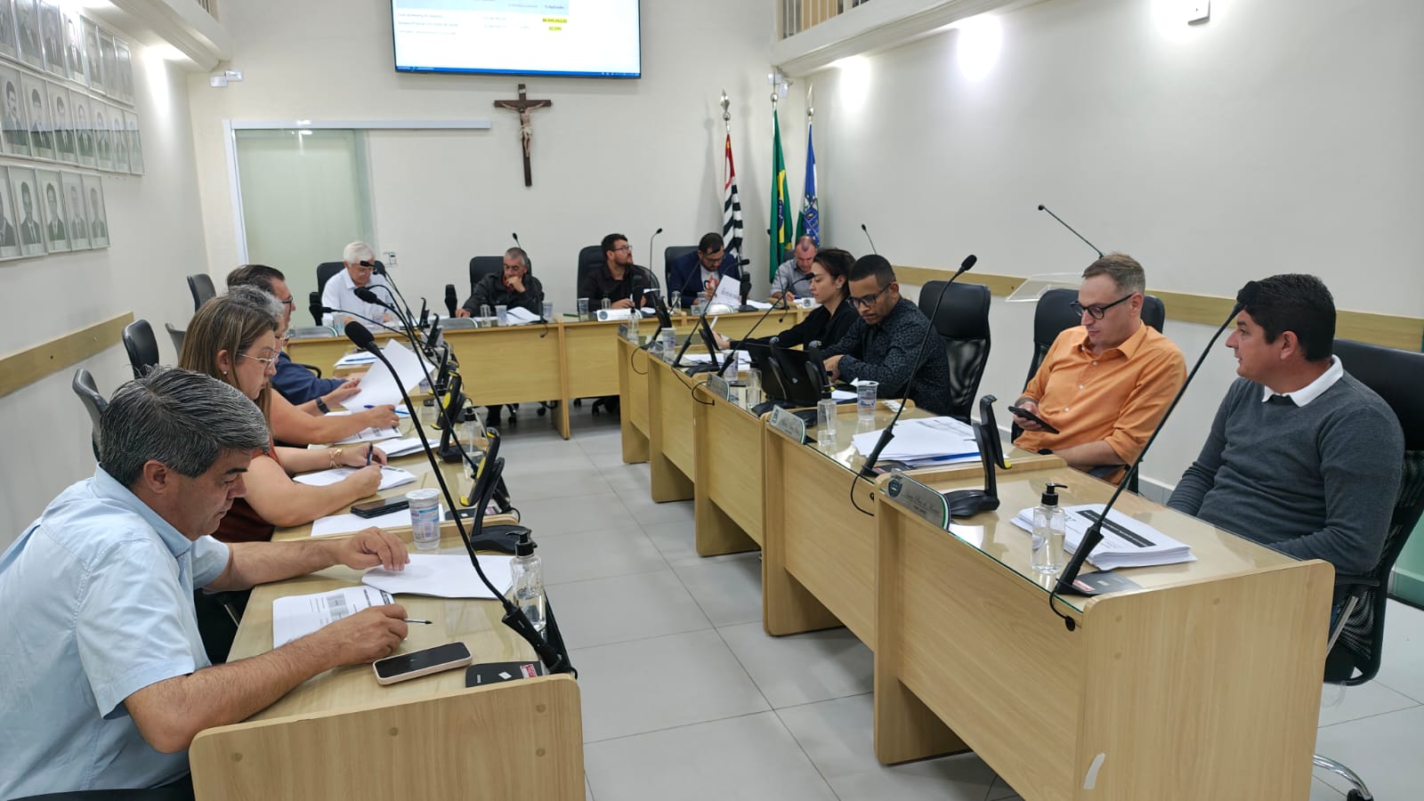 População e vereadores ouvem explicações da Prefeitura sobre cumprimento das Metas Fiscais