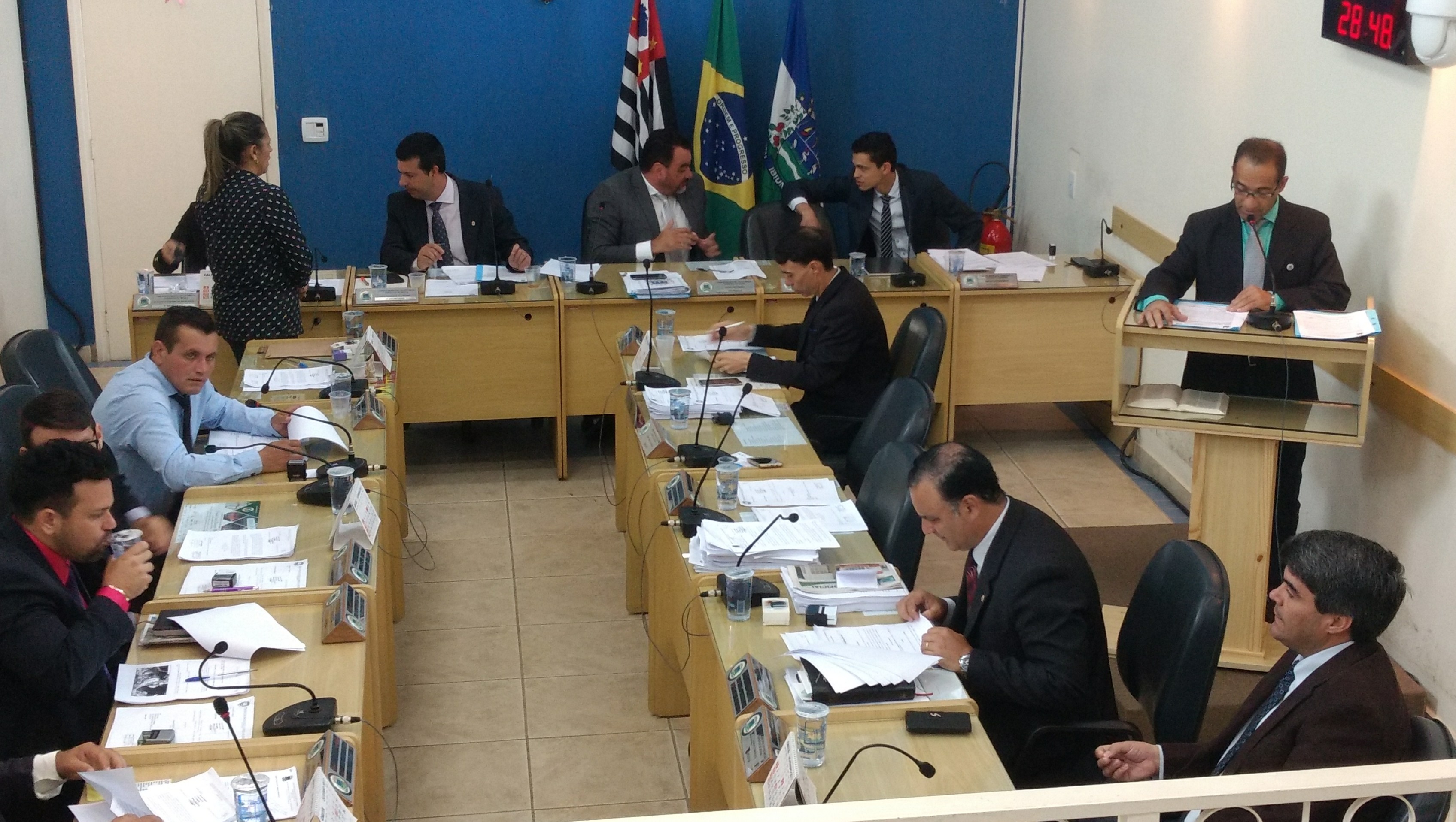 Receitas e despesas da Prefeitura para 2018 são aprovadas em primeira votação