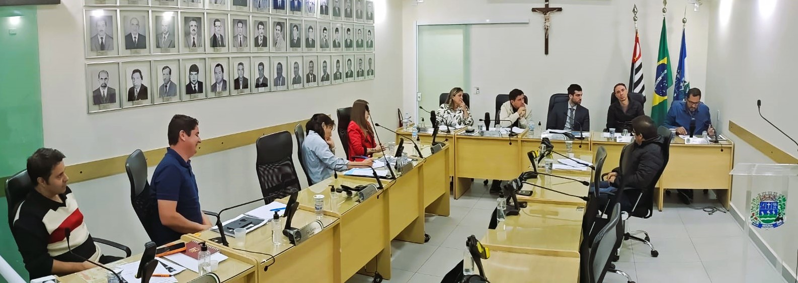 Secretária da Saúde expõe números, problemas, ações e debate sobre busca por soluções na gestão pública da pasta