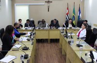 Secretário explica aos vereadores gestão da Saúde