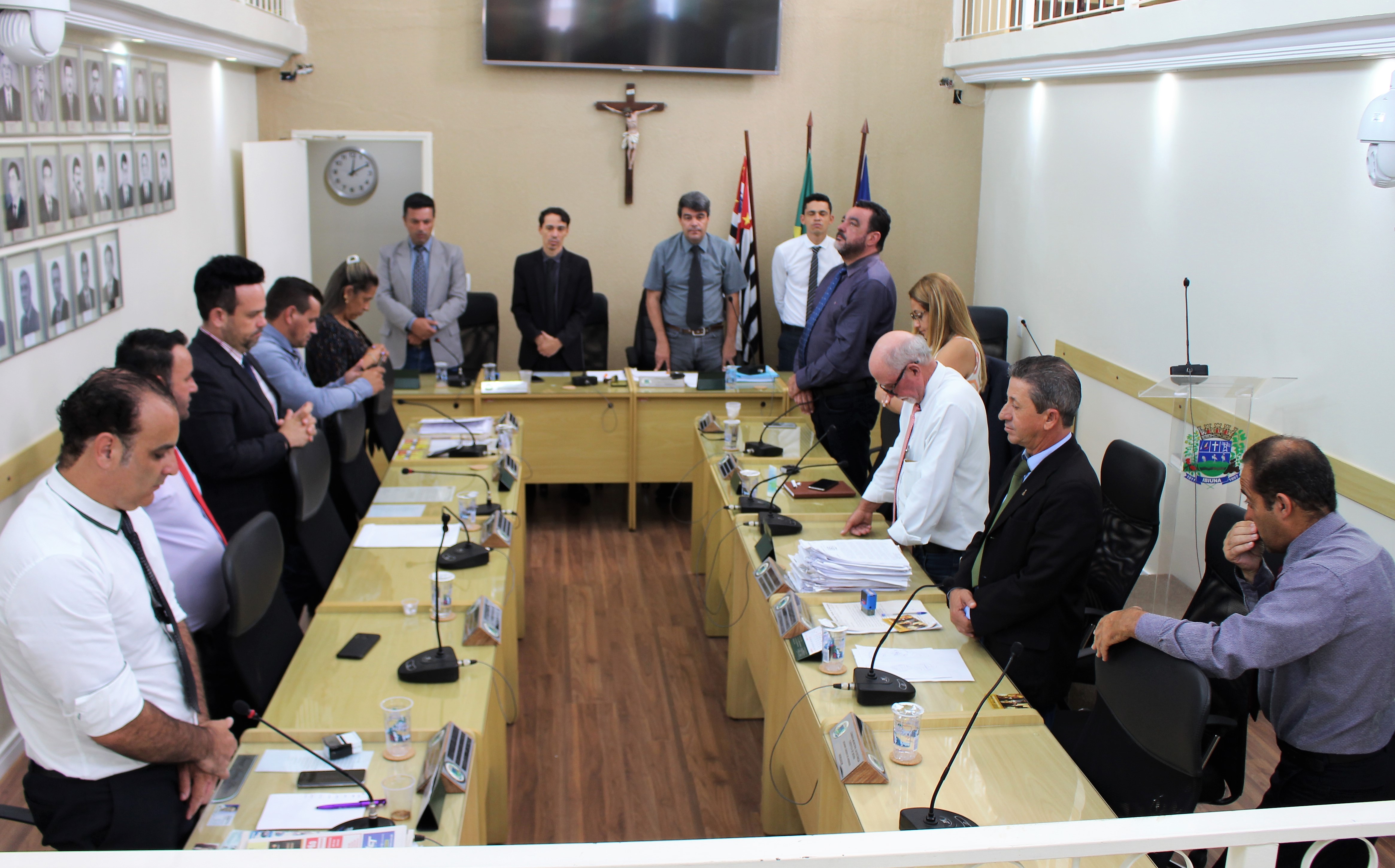 Sessão Legislativa é encerrada com 1 Minutos de Silêncio em respeito à primeira vítima brasileira do Coronavírus 