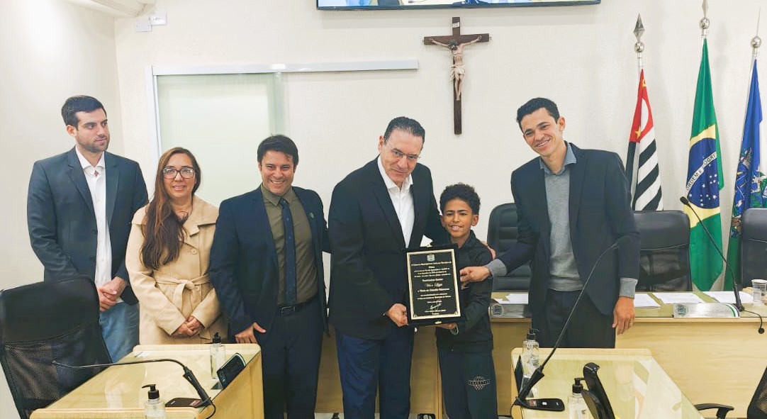 Solenidade concedeu ‘Título de Cidadão lbiunense’ a deputado federal