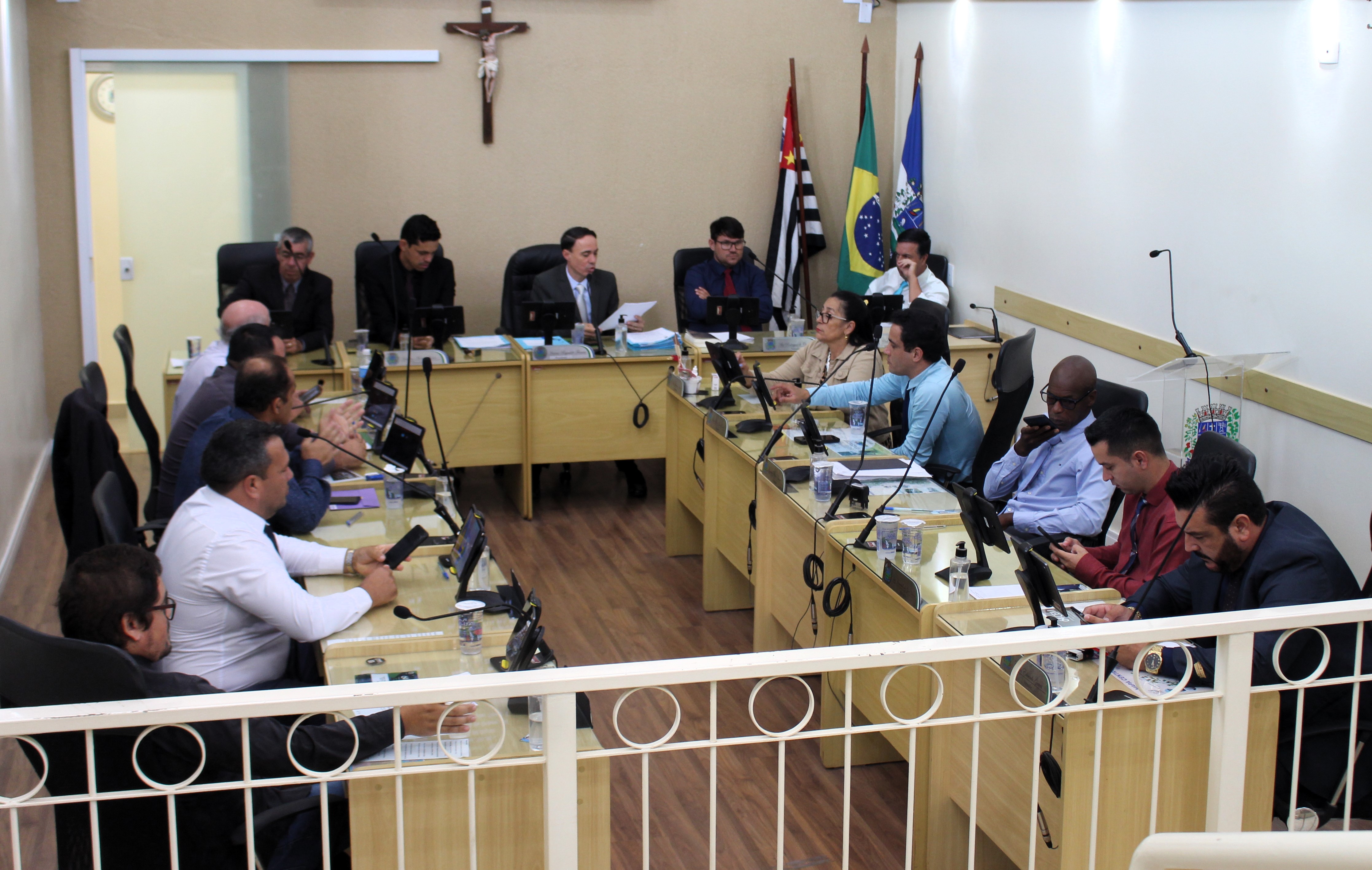 Última ordinária do ano tem aprovação de projetos como o que reajusta a UFMI e autoriza repasse para Casa Santa Rita