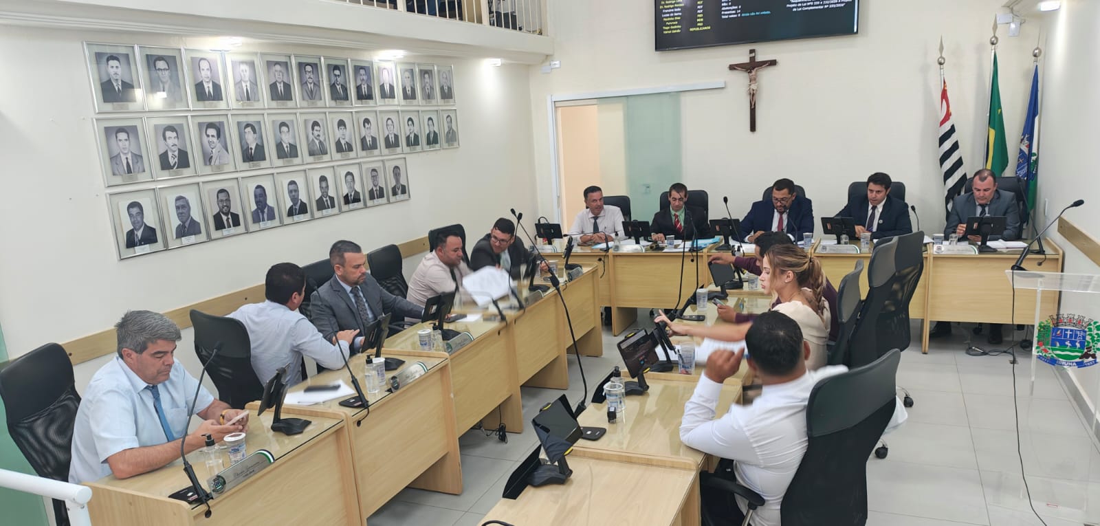 Vereadores cobram Sabesp, Viação Raposo e Governo do Estado sobre atuação destes em relação a Ibiúna